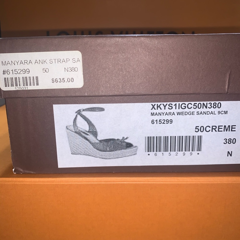 Louis Vuitton Manyara ankle strap Wedge Sandal - Picture 9 of 9